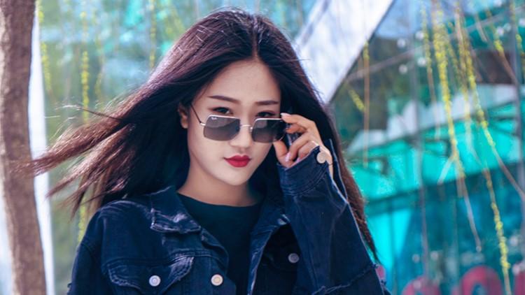 大脸大头适合戴雷朋哪款墨镜,雷朋墨镜搭配