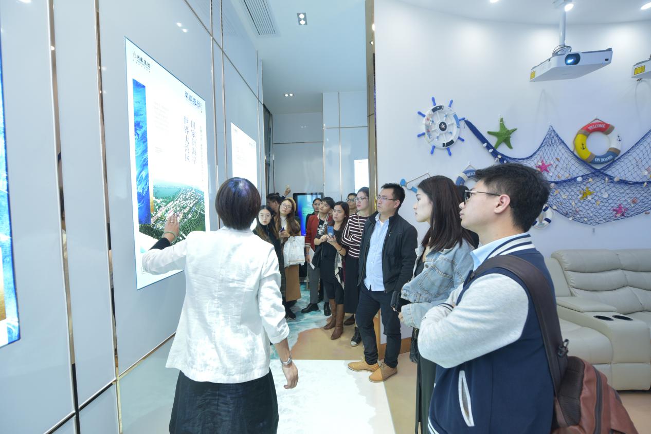 浪漫三亚，“鲸”情成都——清凤集团中国旅居体验馆圆满绽放