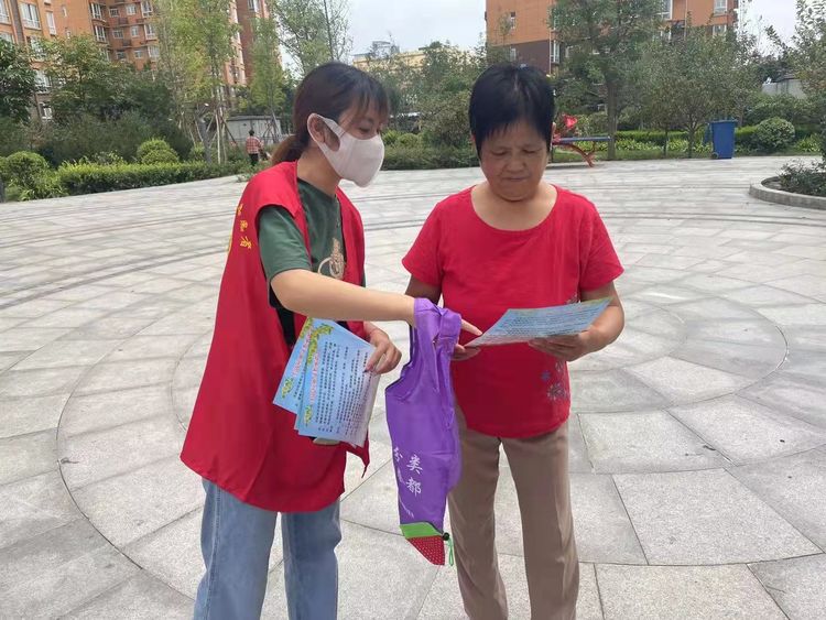 垃圾分类党建引领的活动,党建引领新时尚垃圾分类靠大家