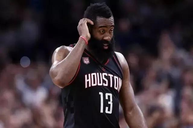 科比45分压哨绝杀vs哈登44分,科比单节20分打爆哈登