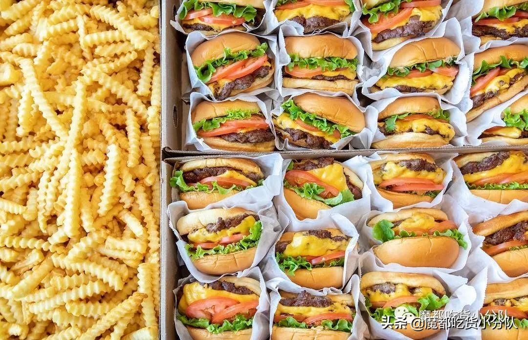 港式鸳鸯奶茶星巴克,星巴克的甜品推荐是什么样的呢