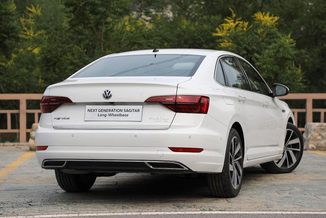 大众全新速腾1.4t自舒评测,大众全新速腾1.5t试驾视频