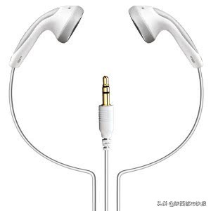 喜欢戴耳机听音乐,喜欢戴耳机怎么避免耳道疾病