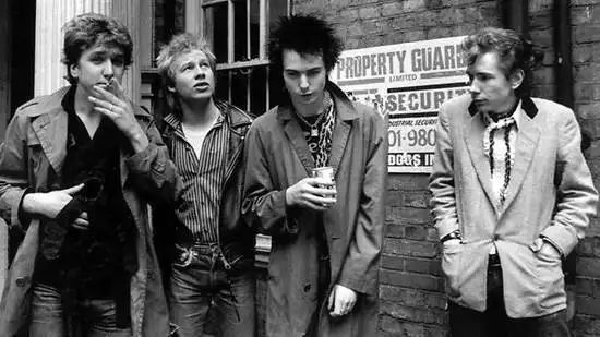 看完这篇文章，你就可以跟“内行”的朋友一起侃《乐队的夏天》啦