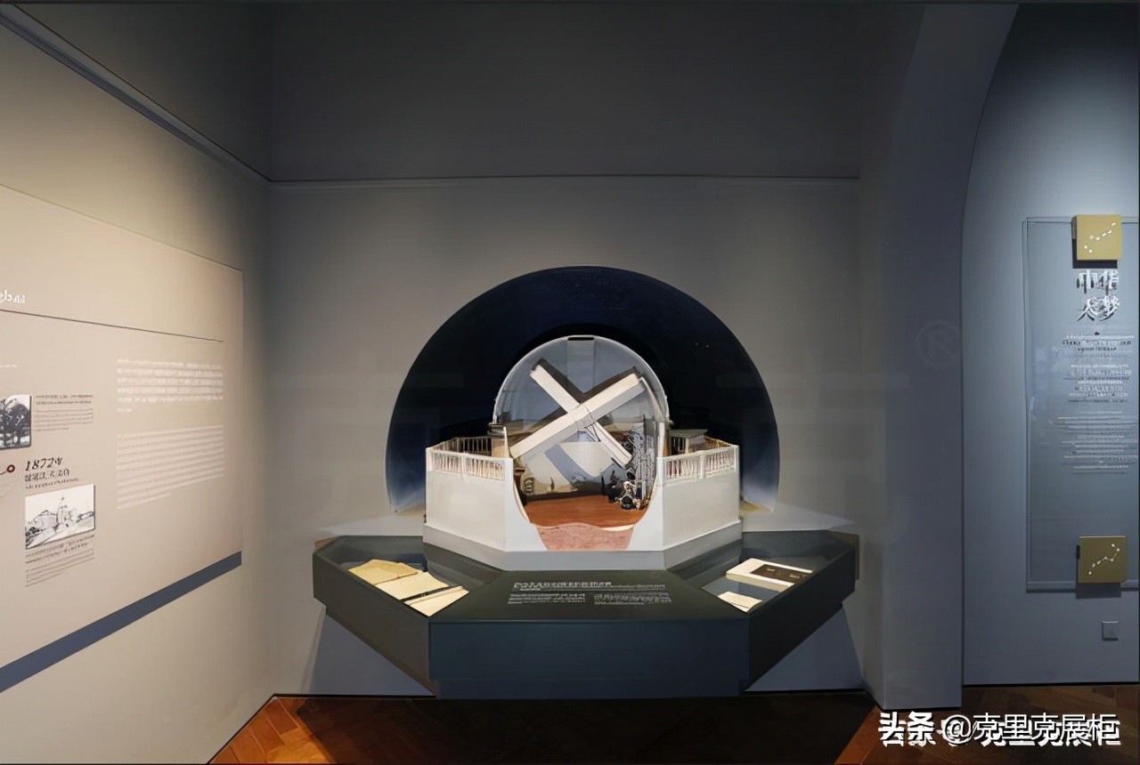 上海美术博物馆展柜厂家去哪找,上海博物馆展柜定做去哪找