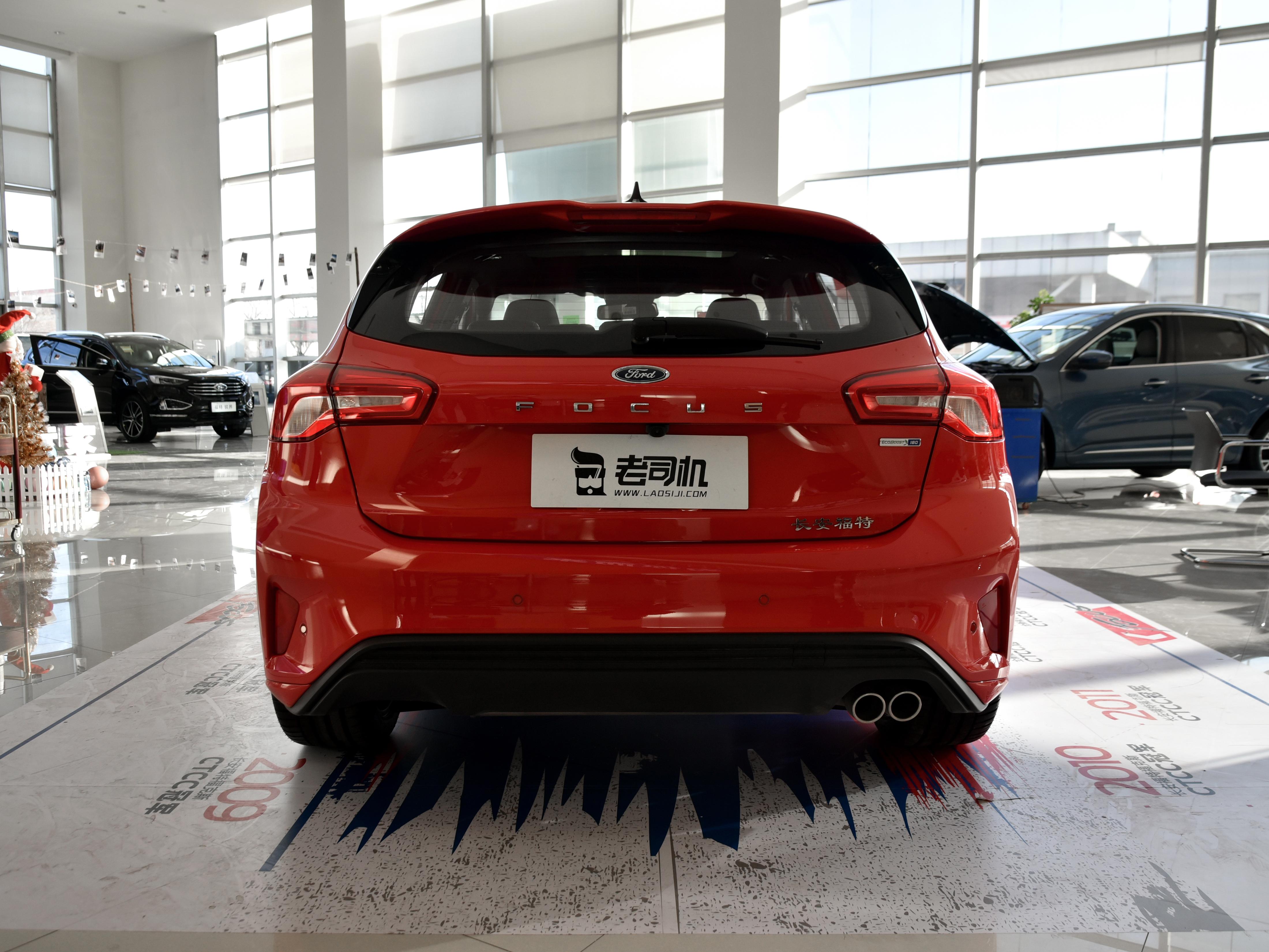 除了动力，品质不输本田思域，实惠的合资轿车，福特福克斯