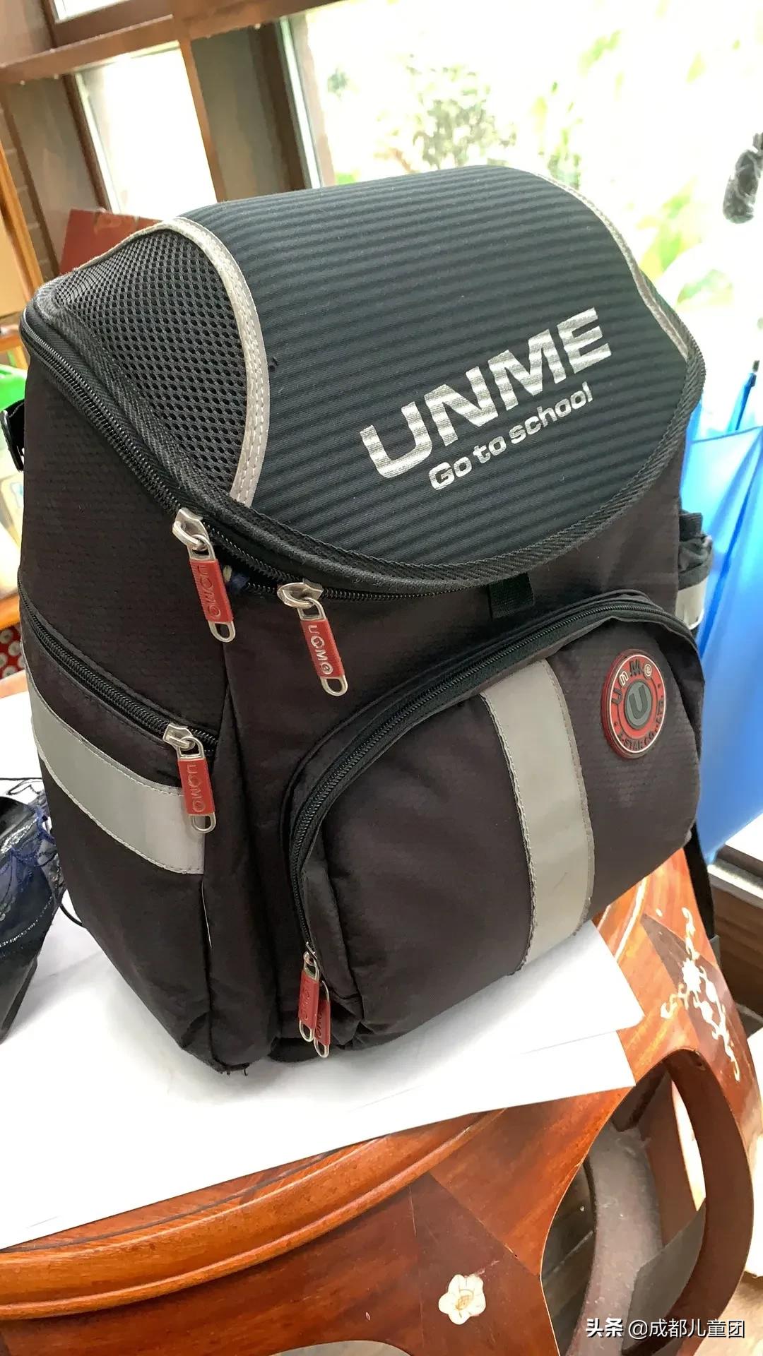 小学生用什么书包合适,小学生书包到底怎么选择好