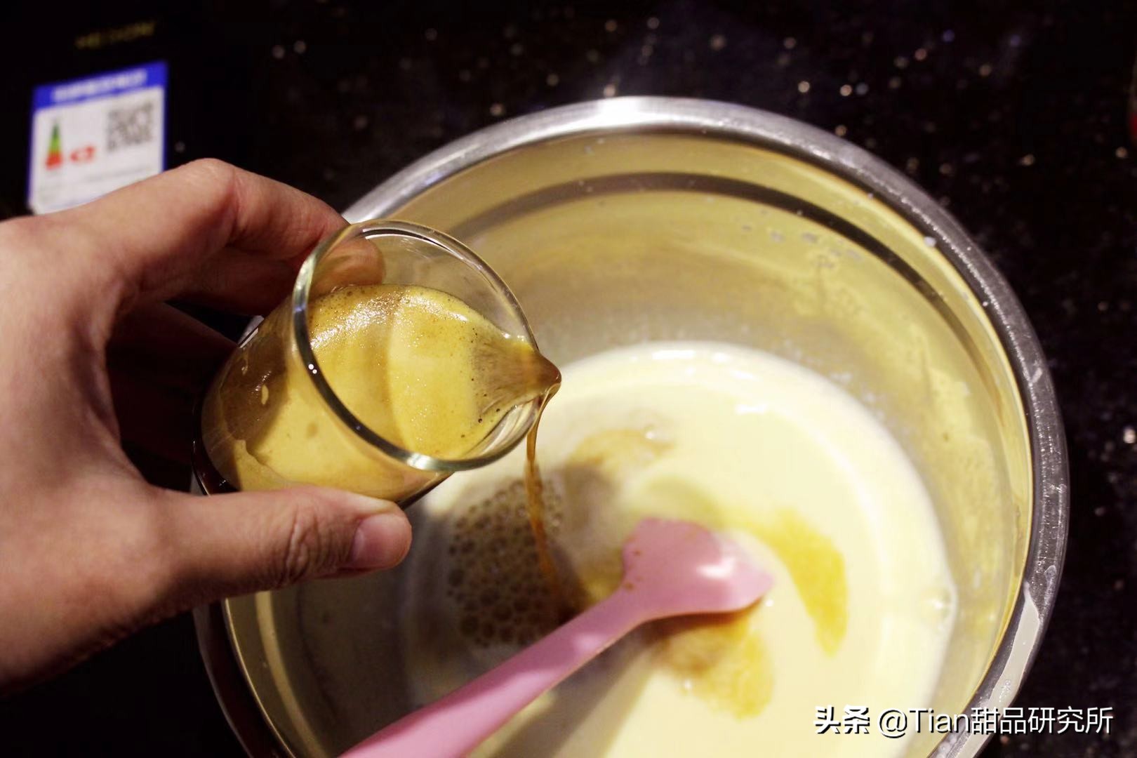 焦糖布丁做法超级简单不用烤箱的,不用烤箱也可以做的法式焦糖布丁