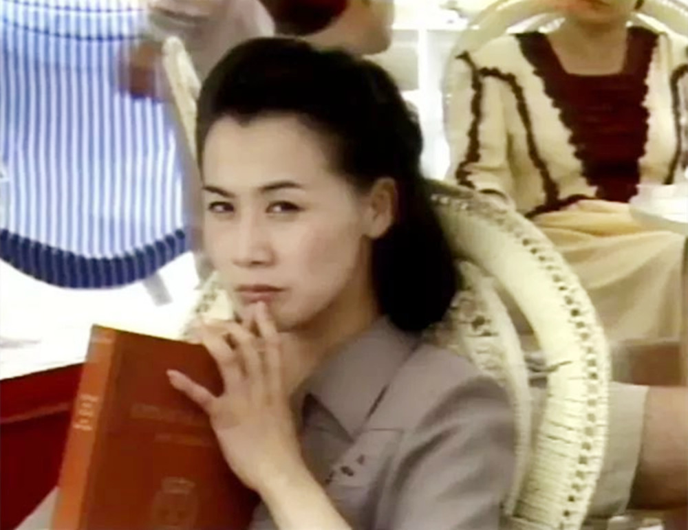 围城苏文纨结局,围城苏文纨谁演的