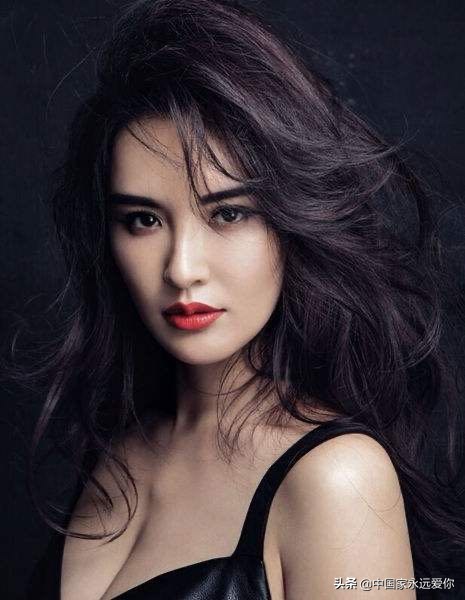 莫小棋黑色吊带,莫小棋好有魅力