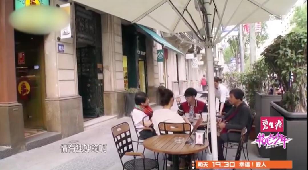 华晨宇张碧晨事件与汪峰关系,张碧晨华晨宇邓紫棋恋情如何开始