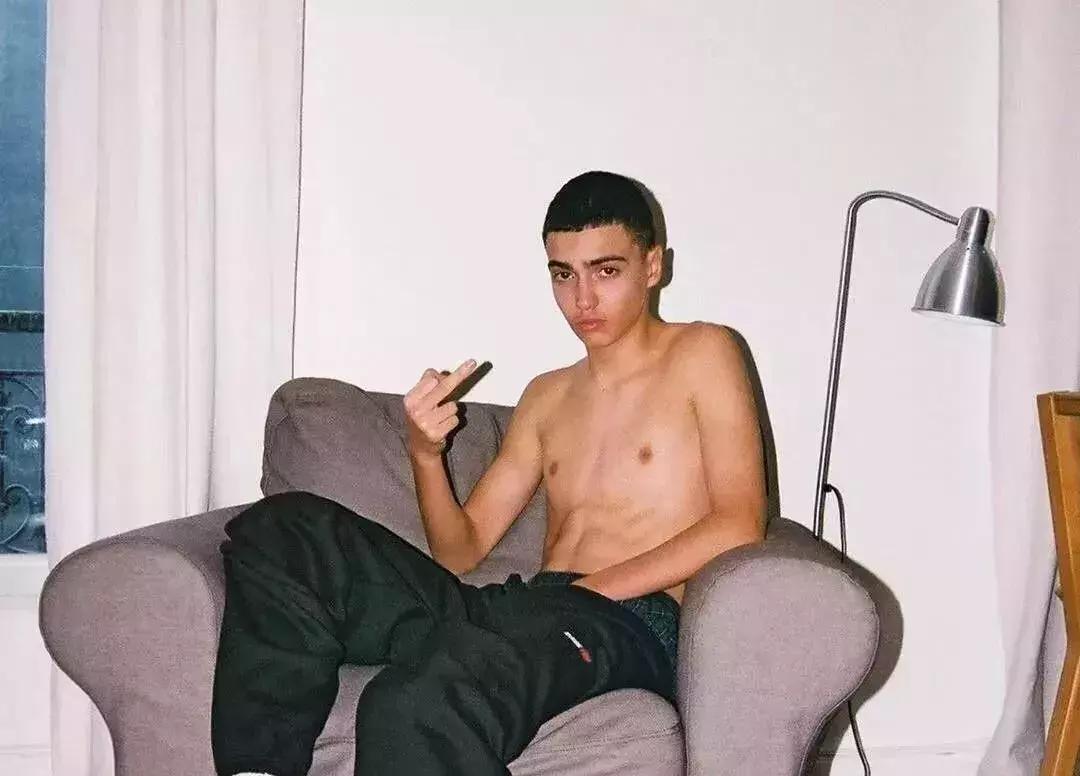 穿过正品的人有必要穿fake吗,卖假货的不知道自己卖的是假货