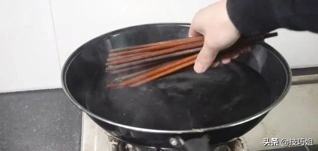 筷子发霉别乱扔简单处理一下,筷子发霉教你如何彻底清洗