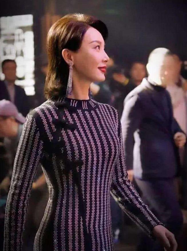 旗袍女皇陈数现状,旗袍女王陈数晒最新美照