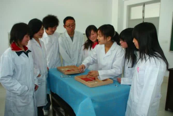 社会上未来十年最吃香的男生专业,有前途的男生十大专业