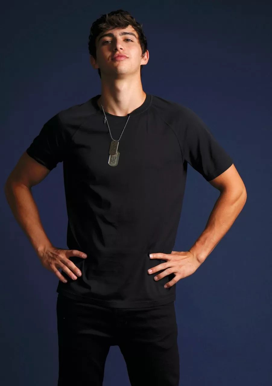 换季怎么穿?看看以色列男模RonLevi的那些衣服吧