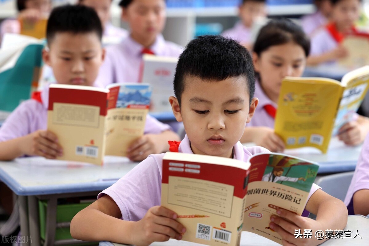 小孩上课说话老师该怎么教育,上课孩子说话有什么巧妙的办法