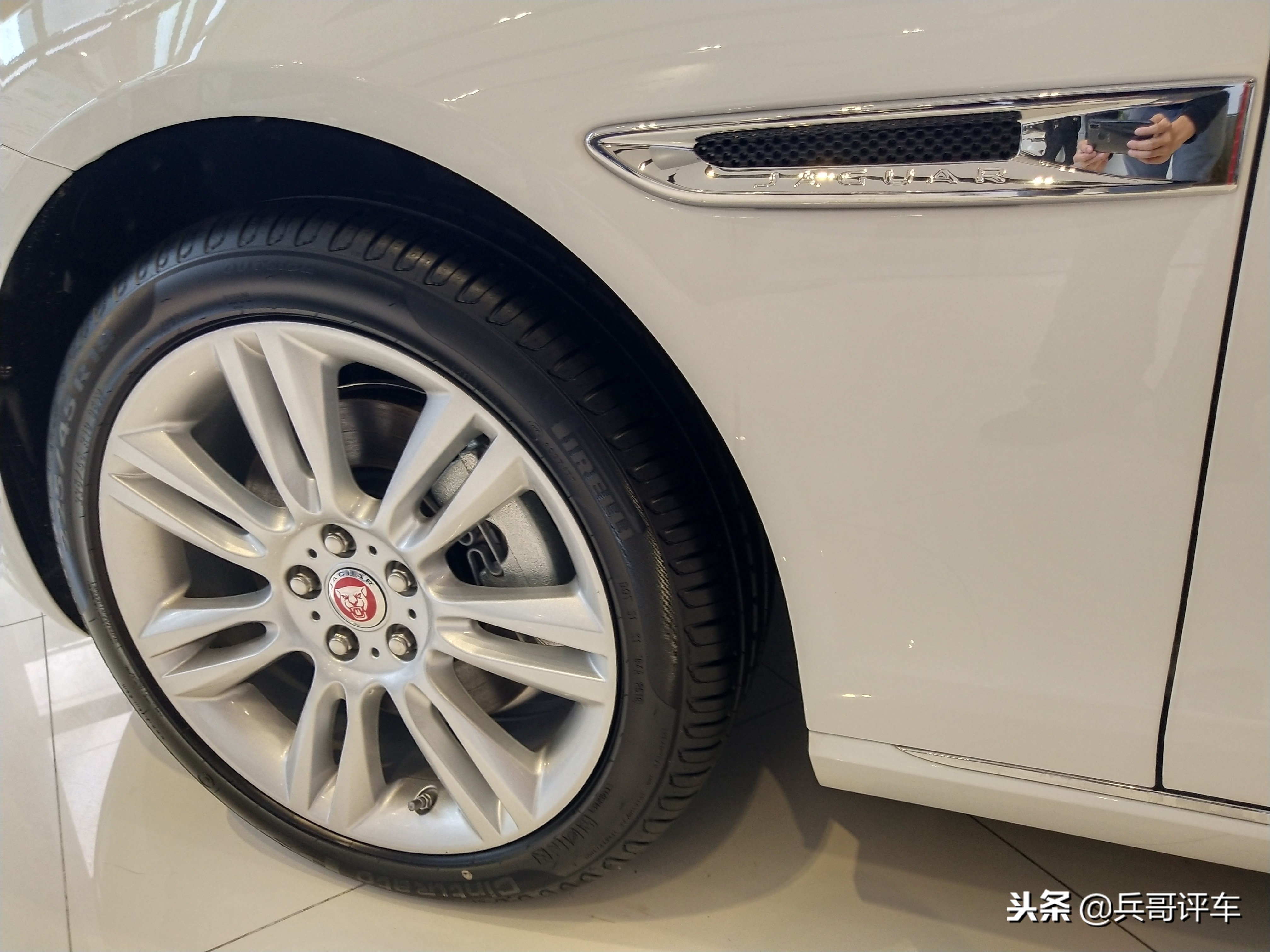 捷豹xel3.0t试驾评测,xel和3系对比评测