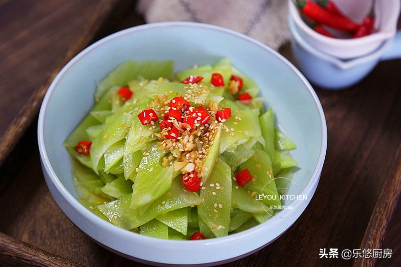 过年大鱼大肉吃腻了试试这道凉菜,过年待客菜谱10个凉菜