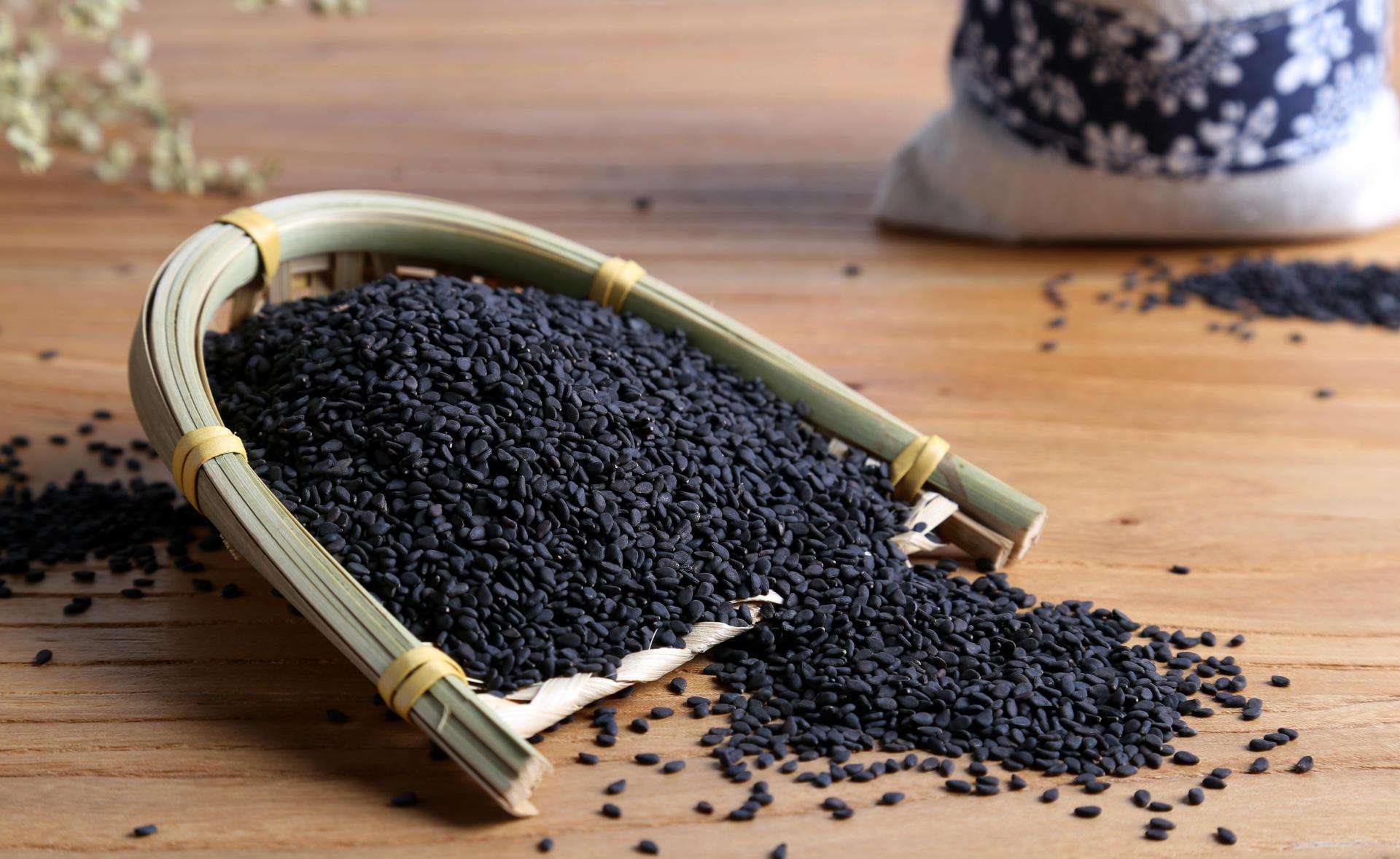 婴儿头发稀少该怎么食疗,宝宝头发稀少补什么元素