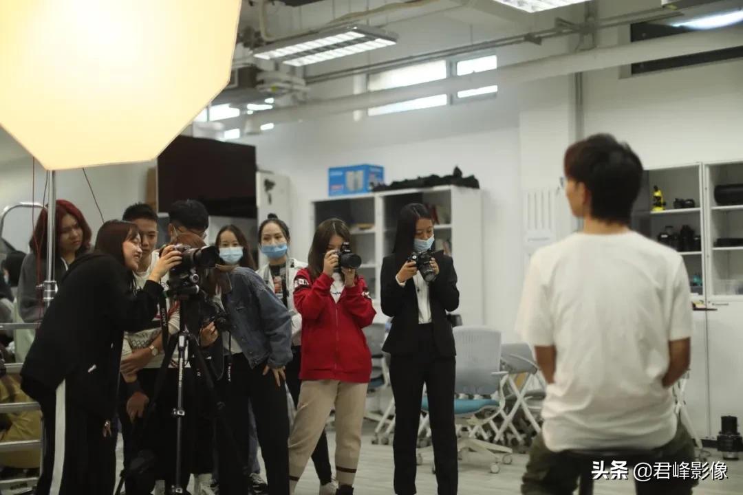 摄影写真招募,国外人像摄影师招聘