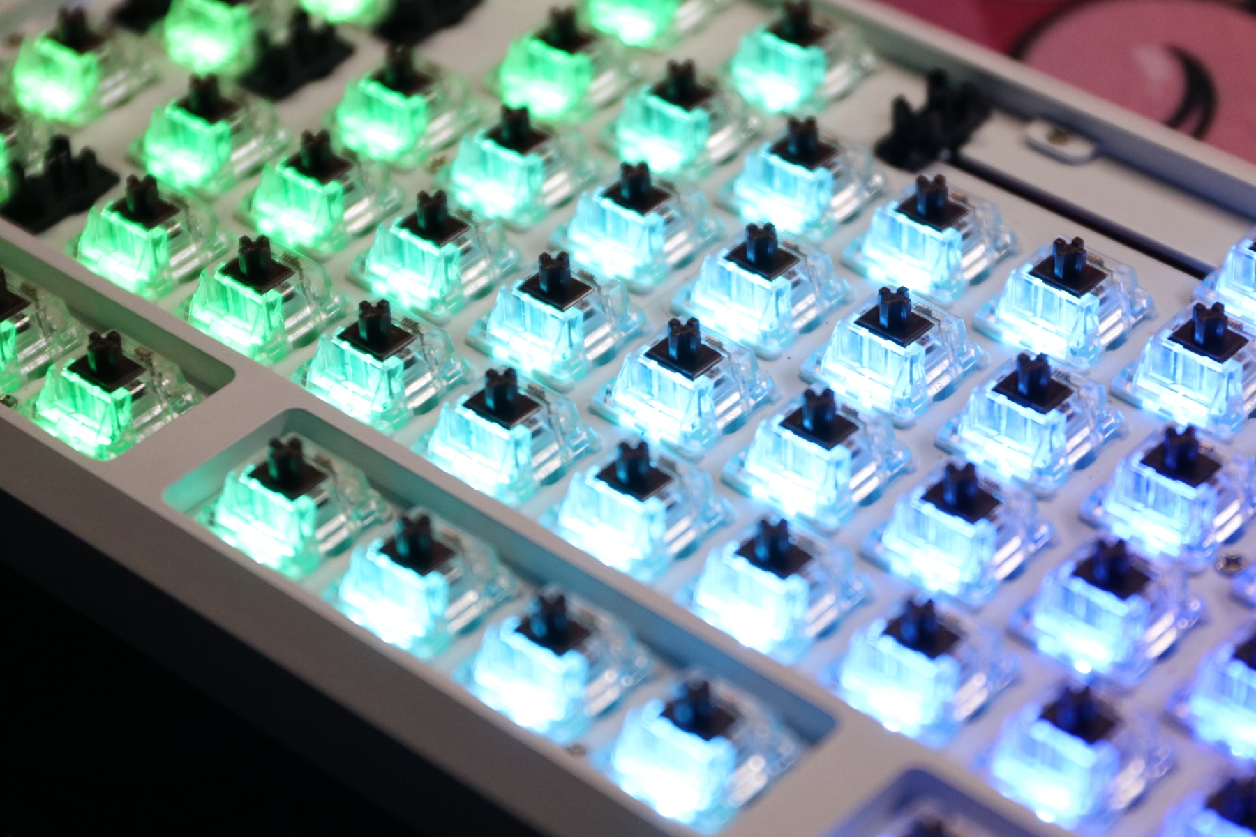 k870t键盘,黑爵k870t键盘怎么拆