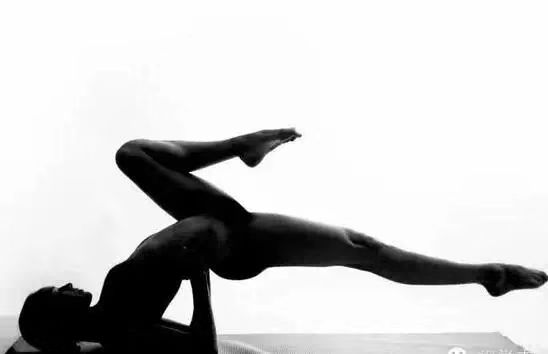 走路脚下不稳有摇晃什么原因,跳舞脚下不稳训练方法