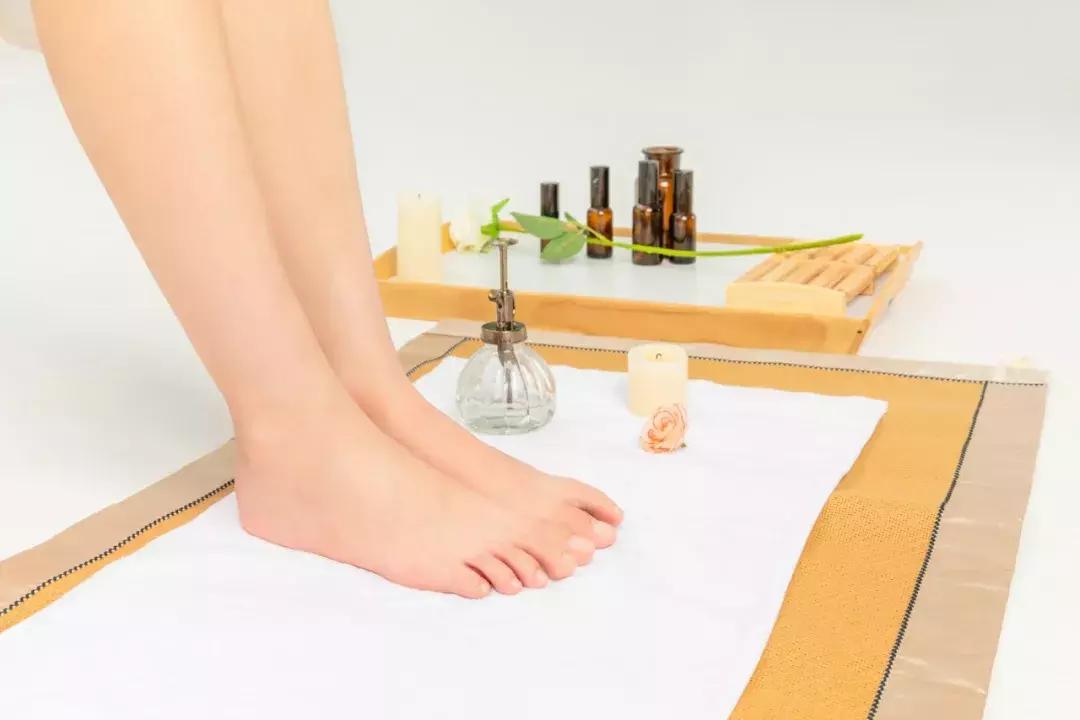 得了糖尿病的并发症如何治疗啊,得了糖尿病应该注意哪些事项