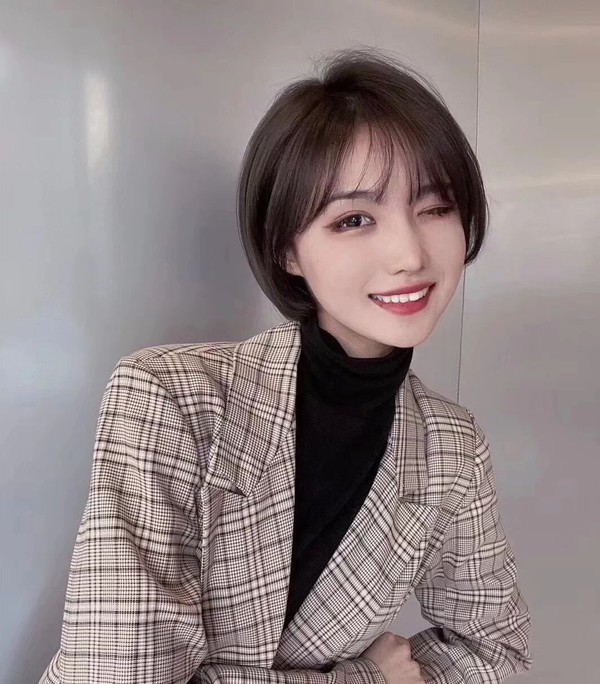 短发造型也能很可爱,短发依旧可以迷人又可爱