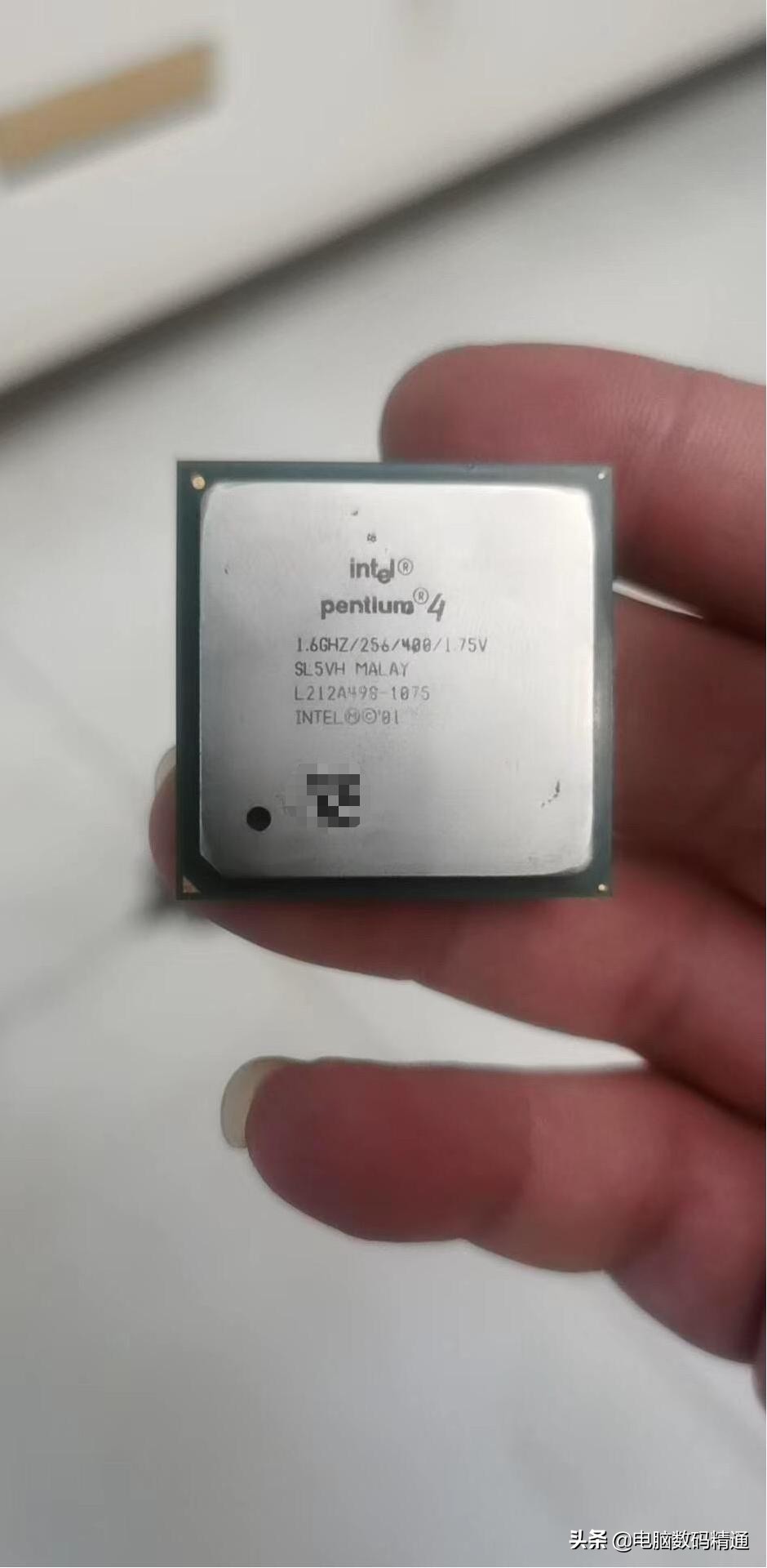 电脑在运行期间突然死机怎么回事,电脑突然死机并发出嗡嗡嗡的声音