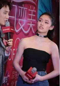 初秋针织衫的穿搭技巧包括,针织衫穿搭技巧大全