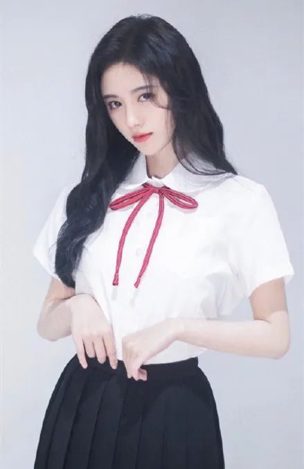 单穿白衬衫怎么搭配领带,蝴蝶结领带白衬衣怎么搭配好看