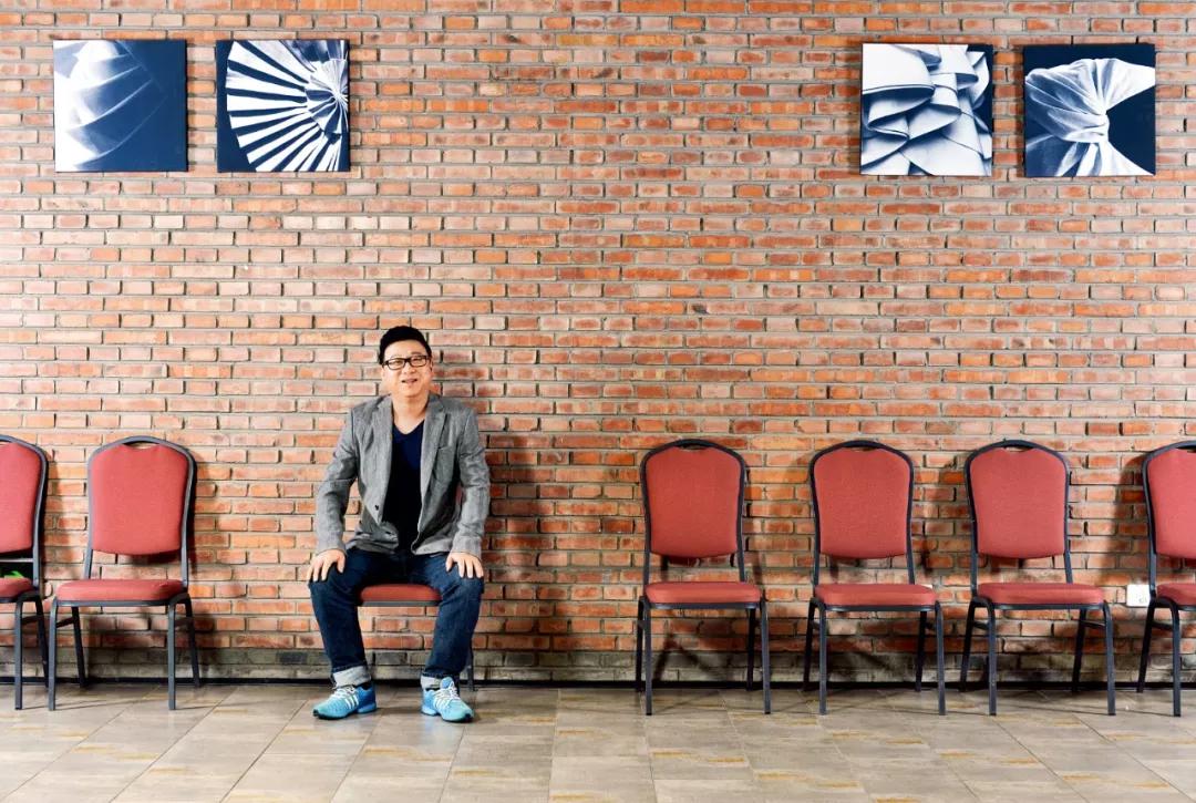 丁磊带货现场视频,网易公司创始人丁磊再次赴美敲钟