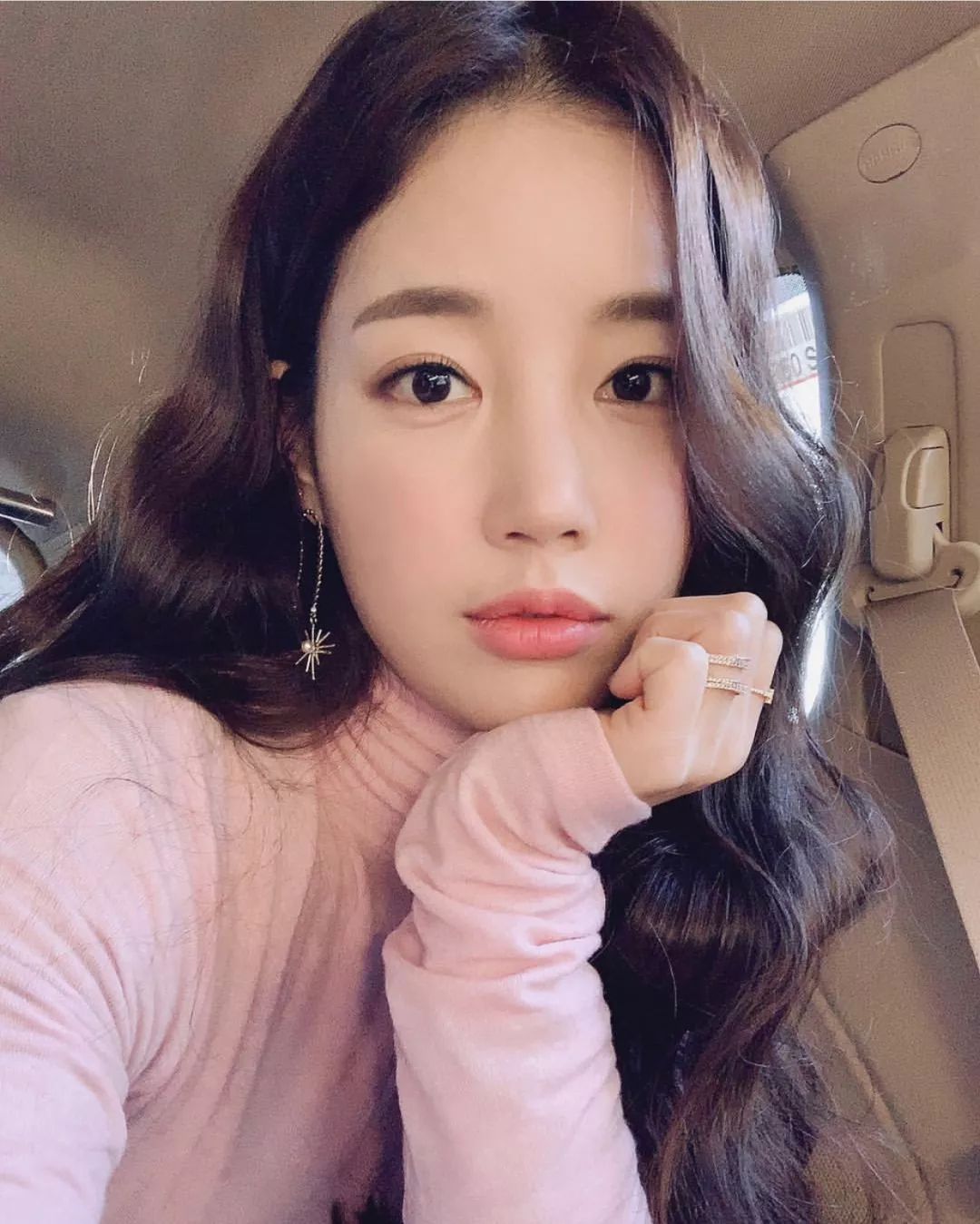 欧美时尚博主穿搭示范冬,韩系慵懒风冬季穿搭博主