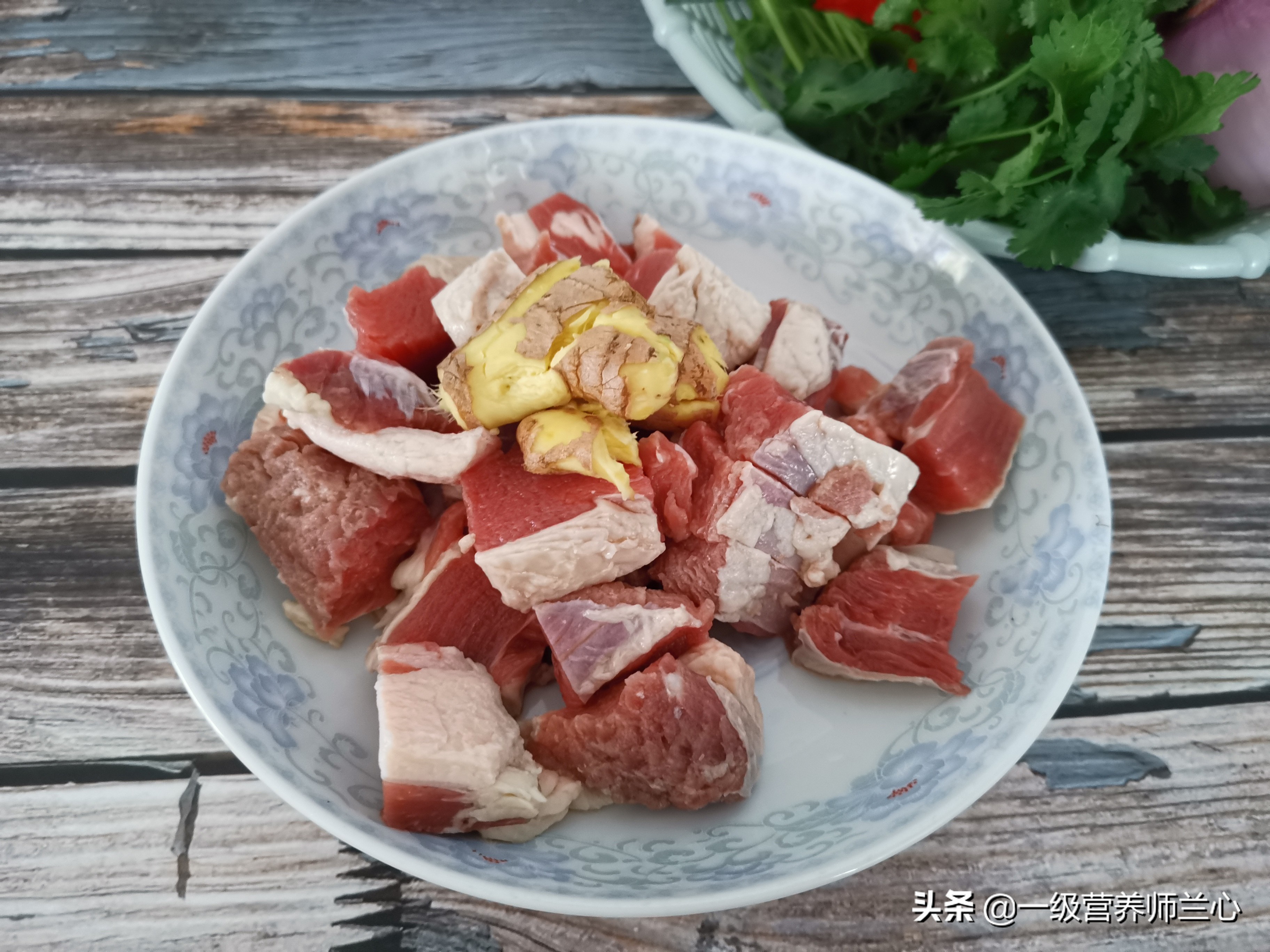 脾胃不好一日两餐食谱,脾胃虚炖什么汤养胃