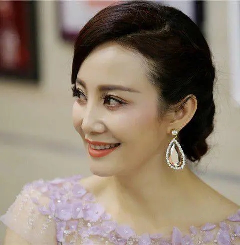 6对撞名女星，同名不同命，有人处成姐妹，有人无辜受牵连