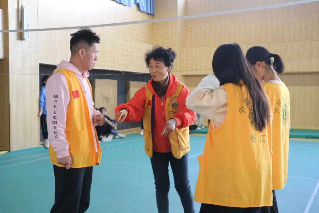 每个孩子都应该被宠爱,每个孩子都应该被陪伴