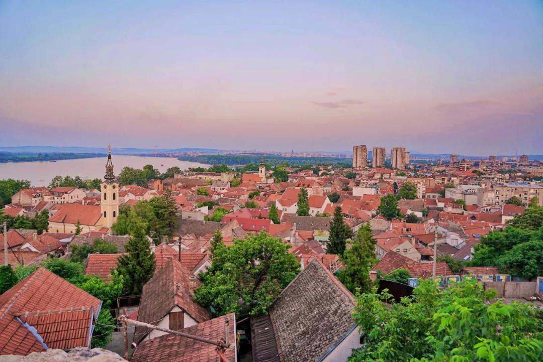 十年后农村女孩逆袭成为女总,一个农村姑娘的十年从乡村到城市