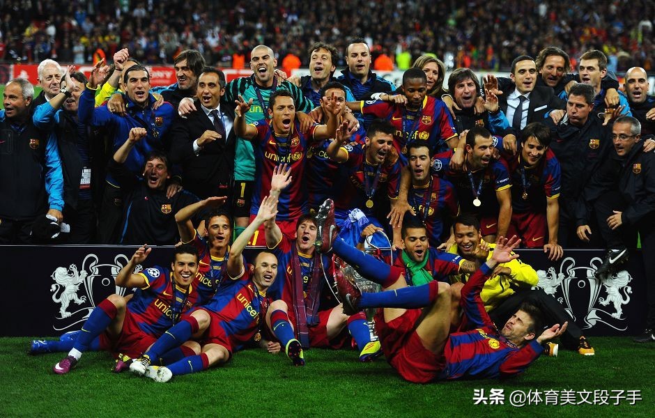 天下足球2022年度十大感人瞬间,天下足球十年逝年里的bgm