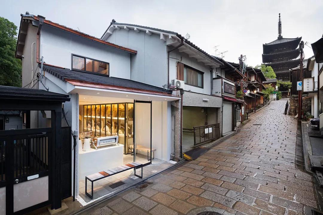 上海神秘咖啡品牌%Arabica,日本设计师青山周平、佐藤大亲自操刀