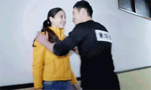 杨颖黄晓明最开始照片,杨颖靠黄晓明火的前后