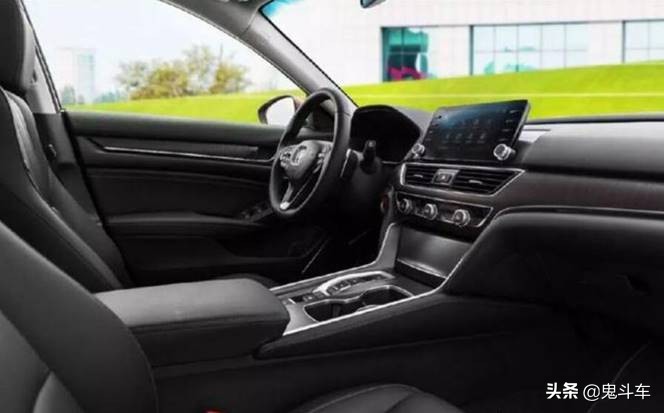 十代半雅阁混动锐尊版测评,十代雅阁混动锐酷版测评