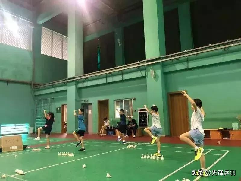 孩子打羽毛球基础训练,羽毛球有基础的孩子训练方法