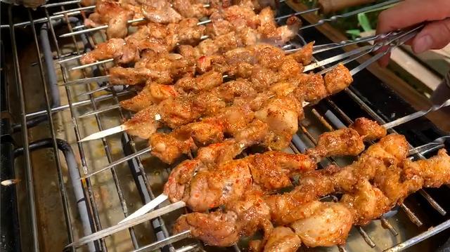烧烤摊上的烤肉串为啥好吃?秘诀全在腌制上,配方做法详细告诉你