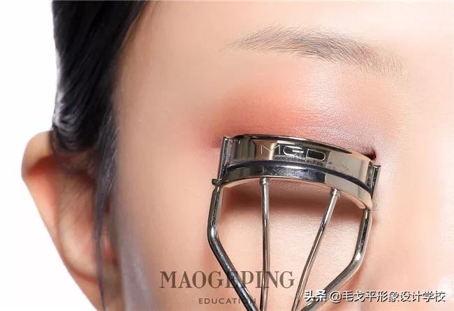 美妆眼妆教程眼睛这样画超好看,怎样画超干净的素颜卧蚕眼妆