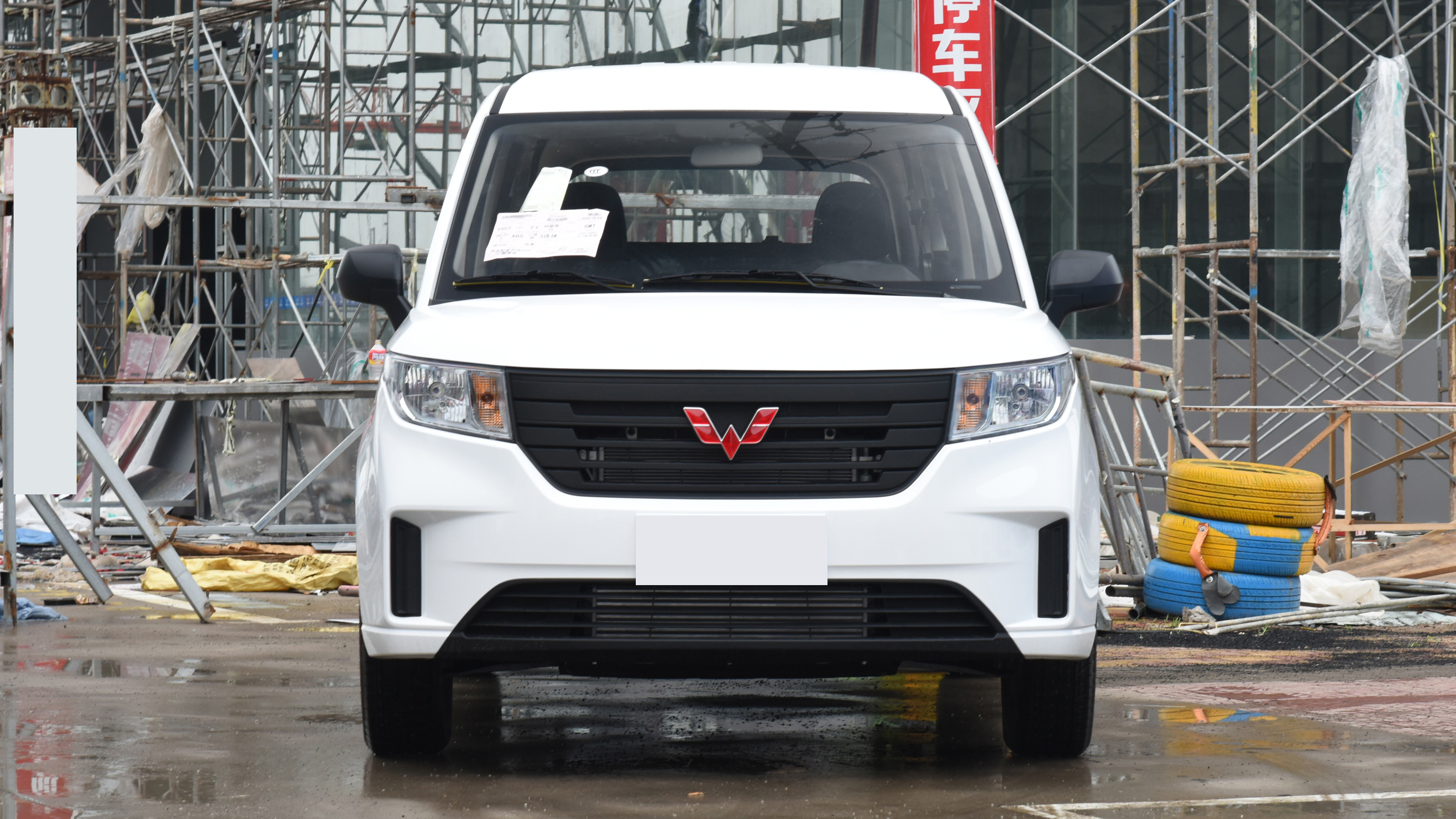 五菱最新款面包车有几款,九座的五菱面包车多少钱一辆