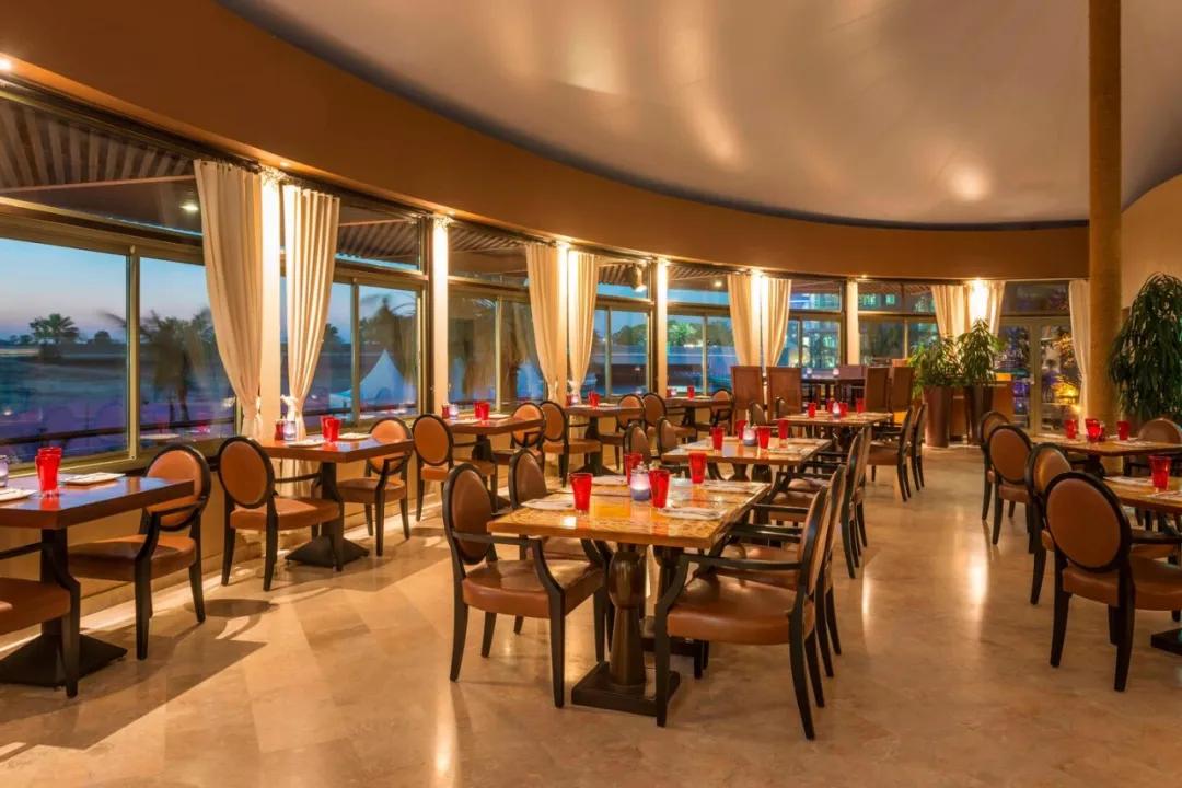 阿布扎比沙漠野奢水疗度假酒店,阿布扎比喜来登酒店