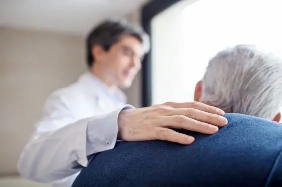 脑干海绵状血管瘤手术后头晕,海绵状脑血管瘤会造成头晕吗