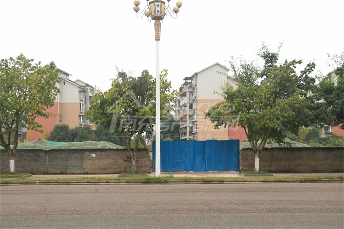 南充鸿通翡翠城紫云府建设现状,南充鸿通檀府最新房价