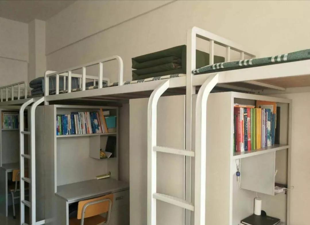 呼和浩特学院的宿舍,呼和浩特职业学院宿舍大吗